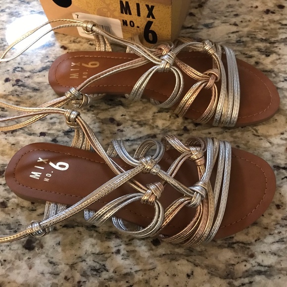Fun! Vayma Flat Sandal - Picture 2 of 5